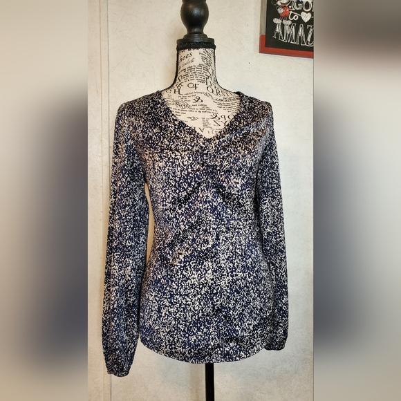 Banana Republic Tops - Banana Republic Navy and White Patterned Blouse